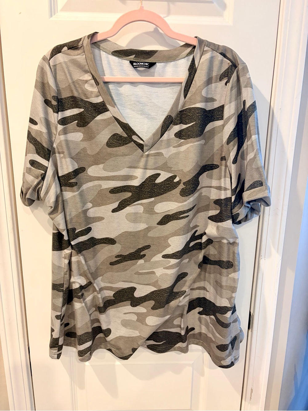 BloomChic Women’s Camo V-Neck Women’s Top - Size 22/24